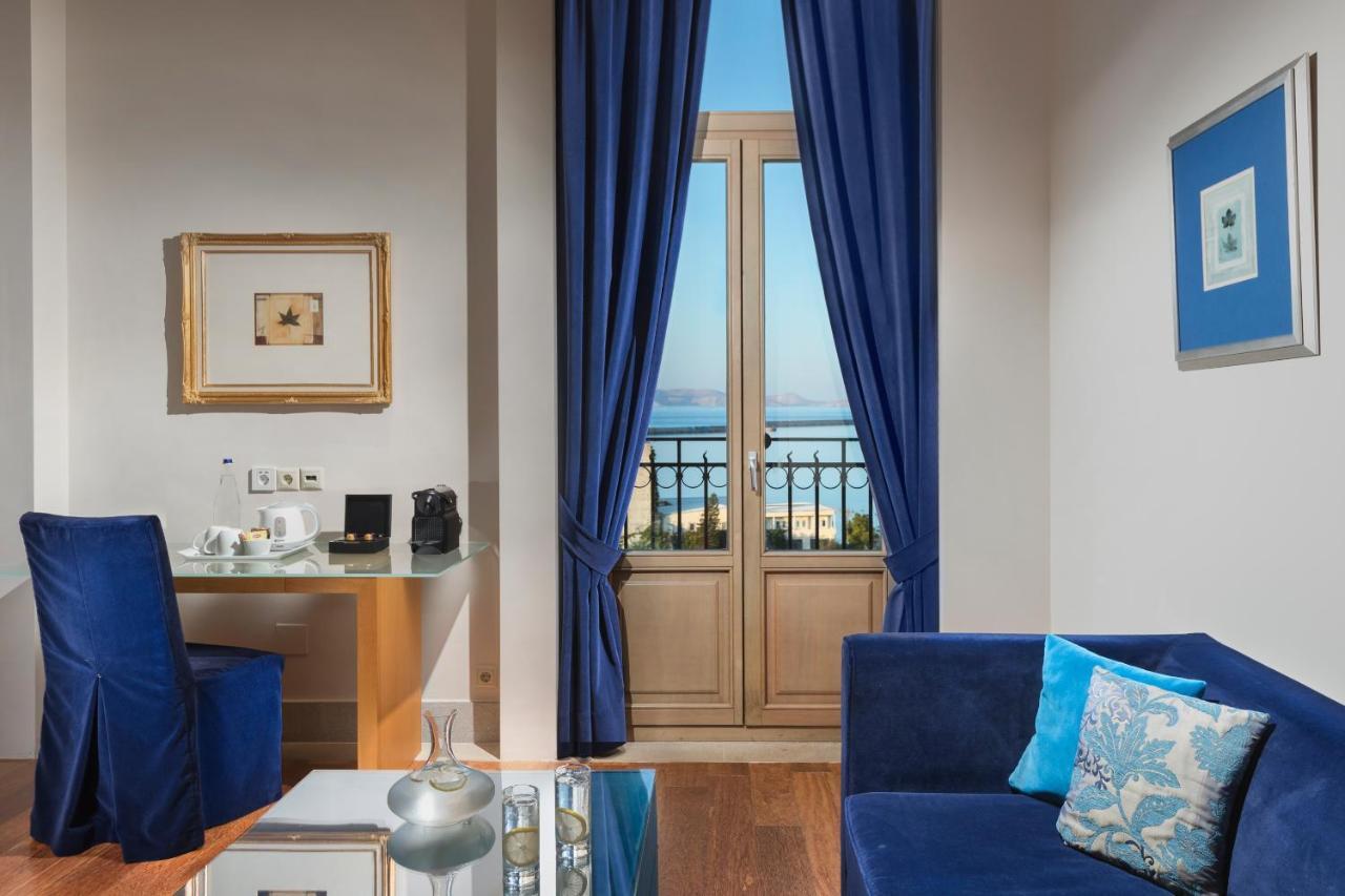 Junior Suite mit Doppelbett und Meerblick